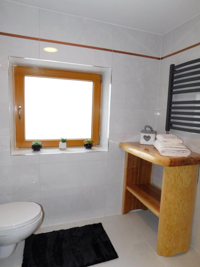 Goscinne Monika Ii Homestay *
